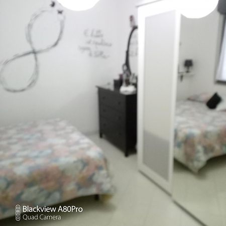 Rossyiva Otel Minturno Oda fotoğraf